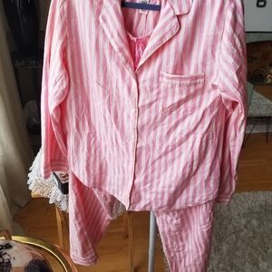 Victoria's secret lounge set